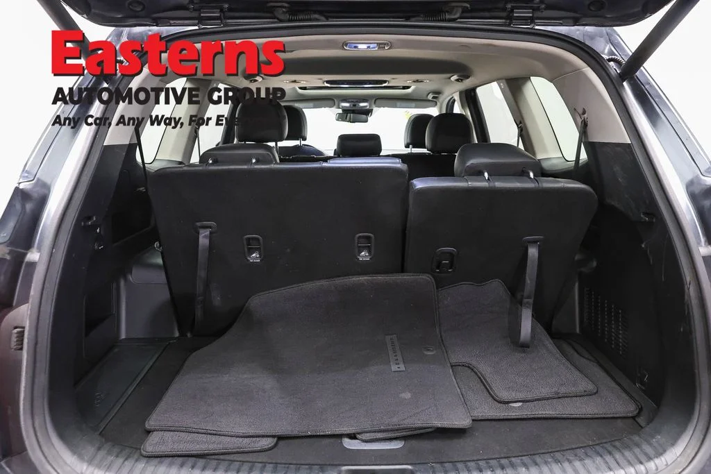 Used 2022 Gray Kia EX image 9