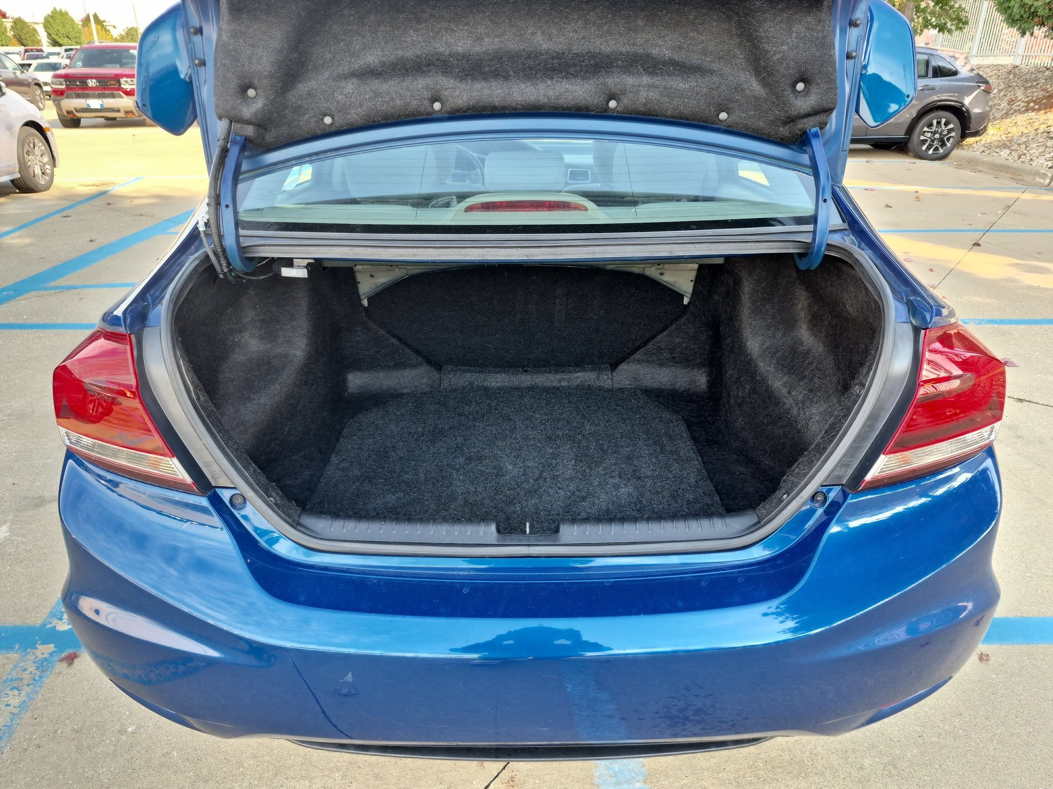 Used 2015 Dyno Blue Pearl Honda LX Sedan image 23