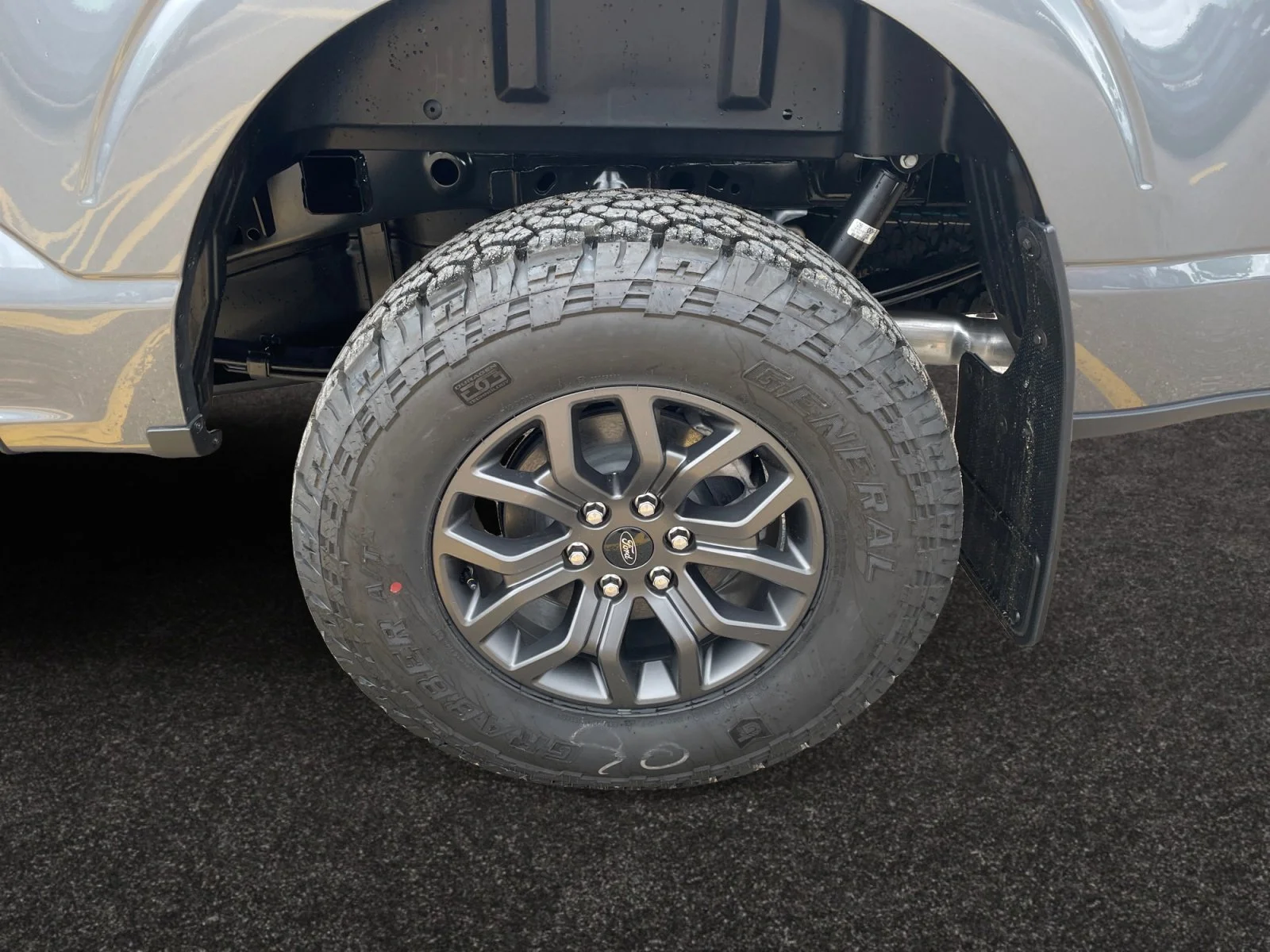 New 2026 Carbonized Grey Metallic Ford Tremor image 9