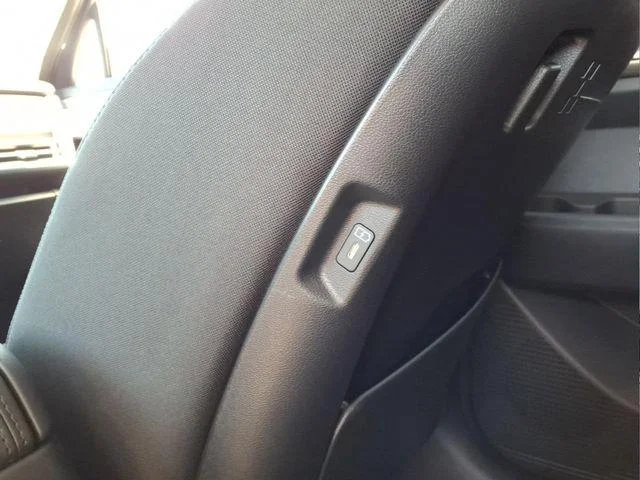 New 2026 Gray Hyundai SE image 16