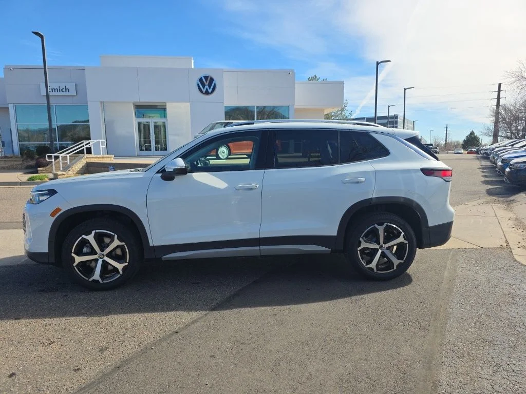 New 2026 White/off-white Volkswagen 2.0T SE image 2