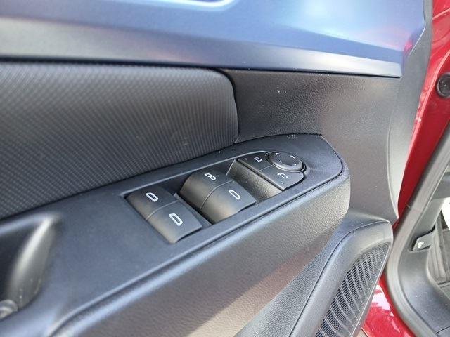 2025 Chevrolet Equinox EV LT - Photo 10