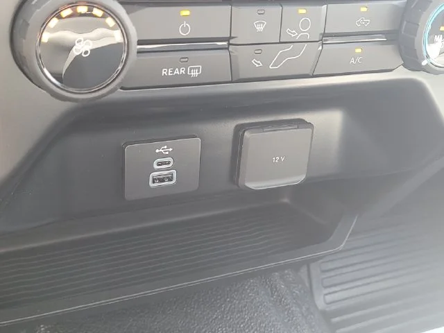 New 2027 Oxford White Ford XL 4WD CREW CAB image 23