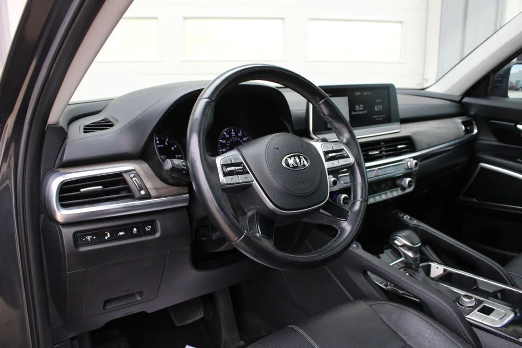Used 2021 Gray Kia EX image 2