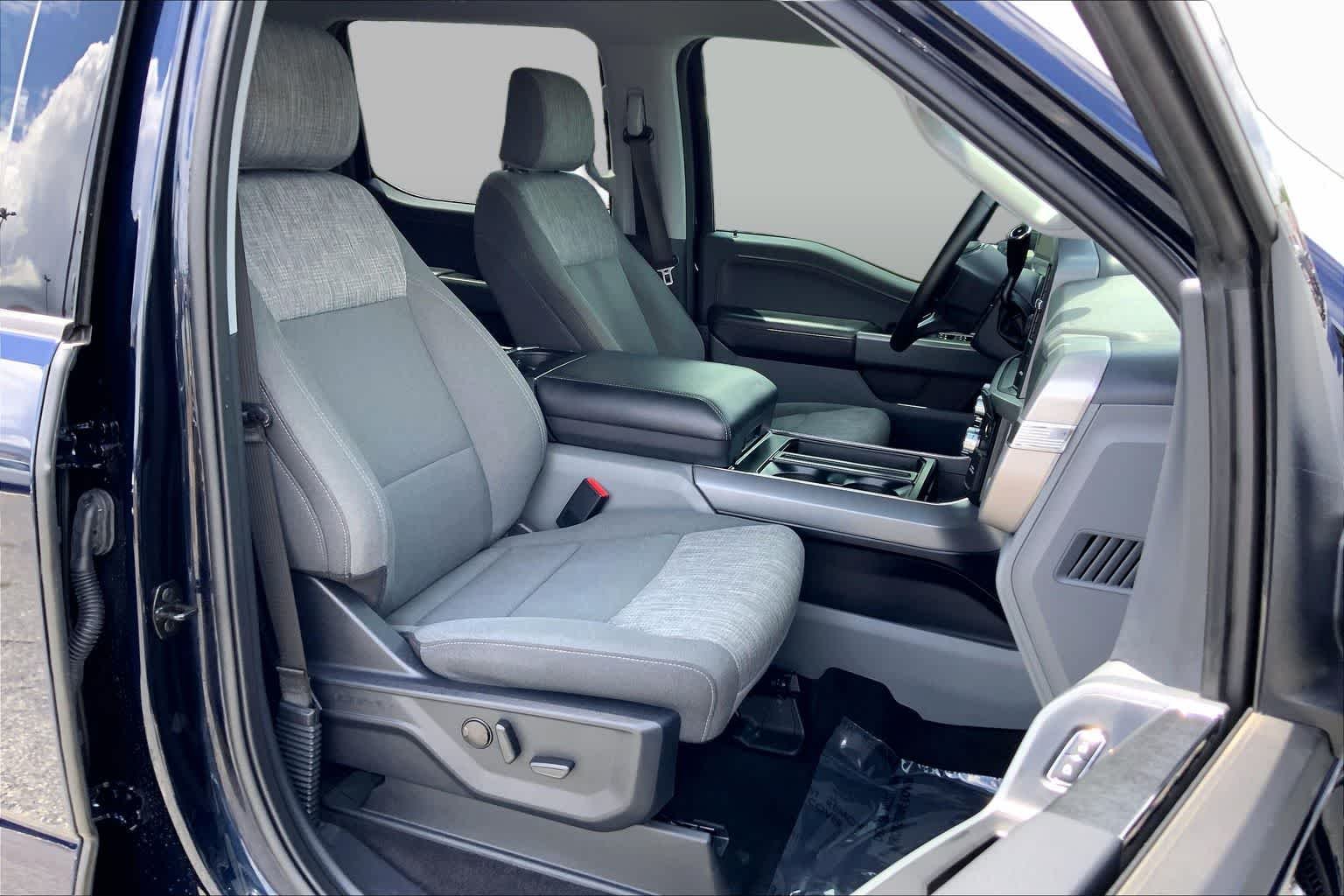 Used 2023 Antimatter Blue Metallic Ford XLT image 9