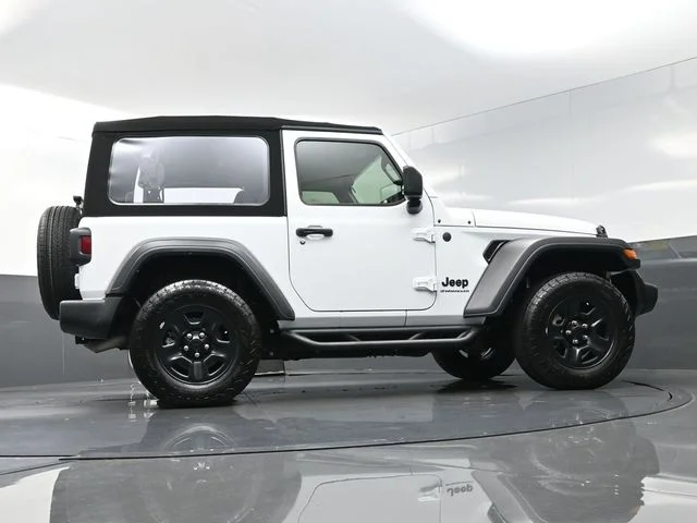 Used 2024 White Jeep Sport image 38