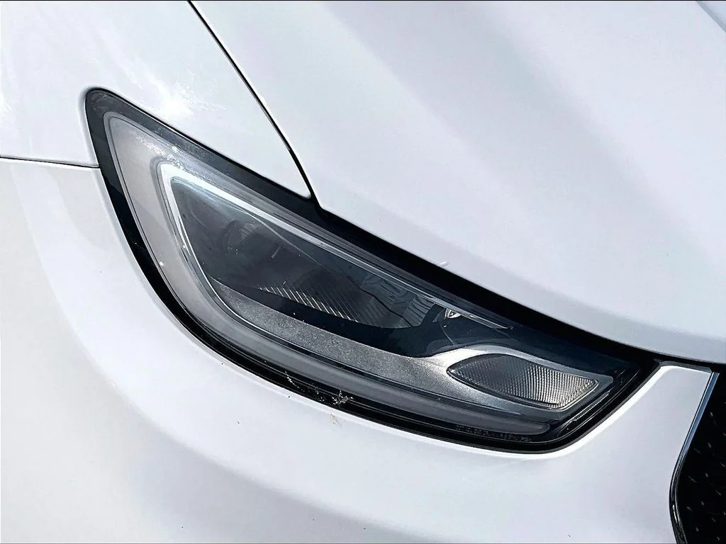 Used 2022 White Chrysler Touring L image 28