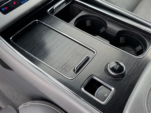 Used 2020 Blue Lincoln Reserve image 21
