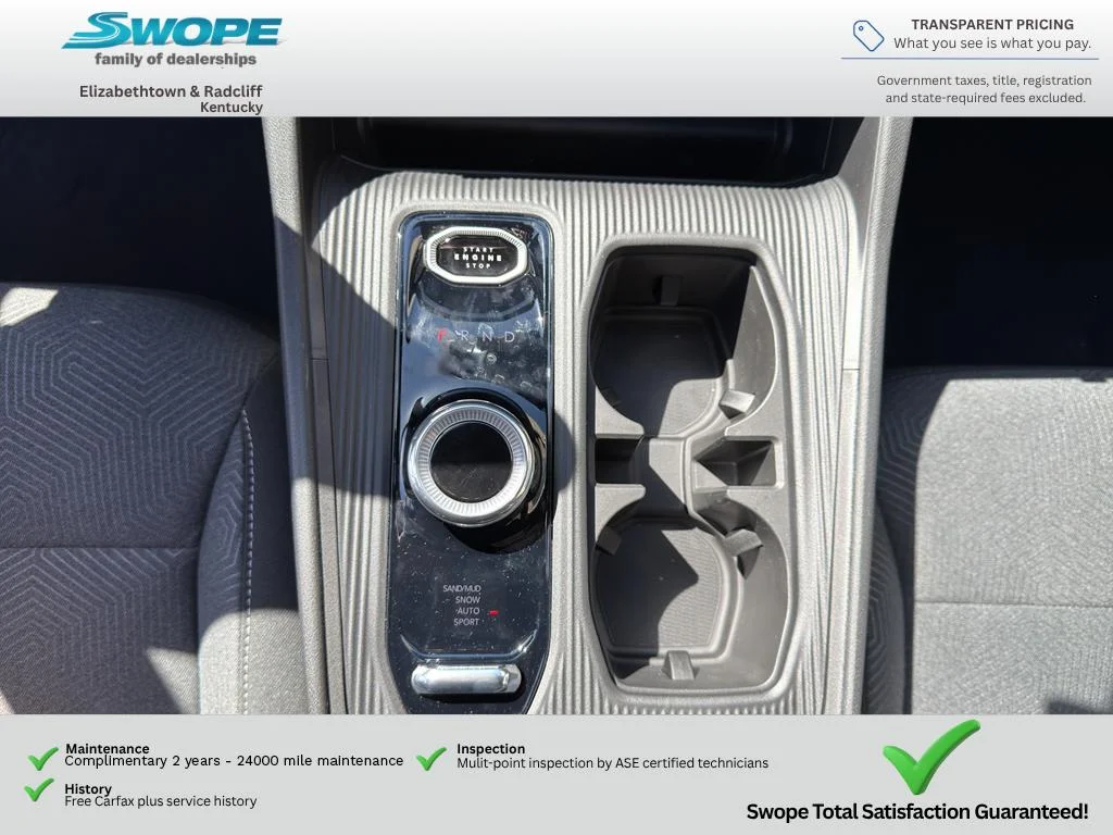 New 2026 Bright White Clear-Coat Exterior Paint Jeep Laredo image 22