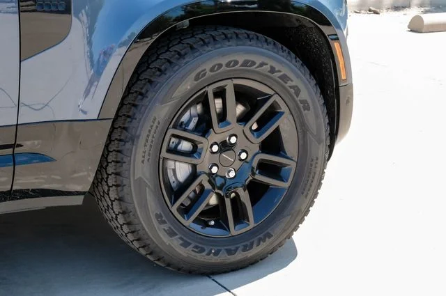 New 2026 Tasman Blue Land Rover X-Dynamic SE image 59