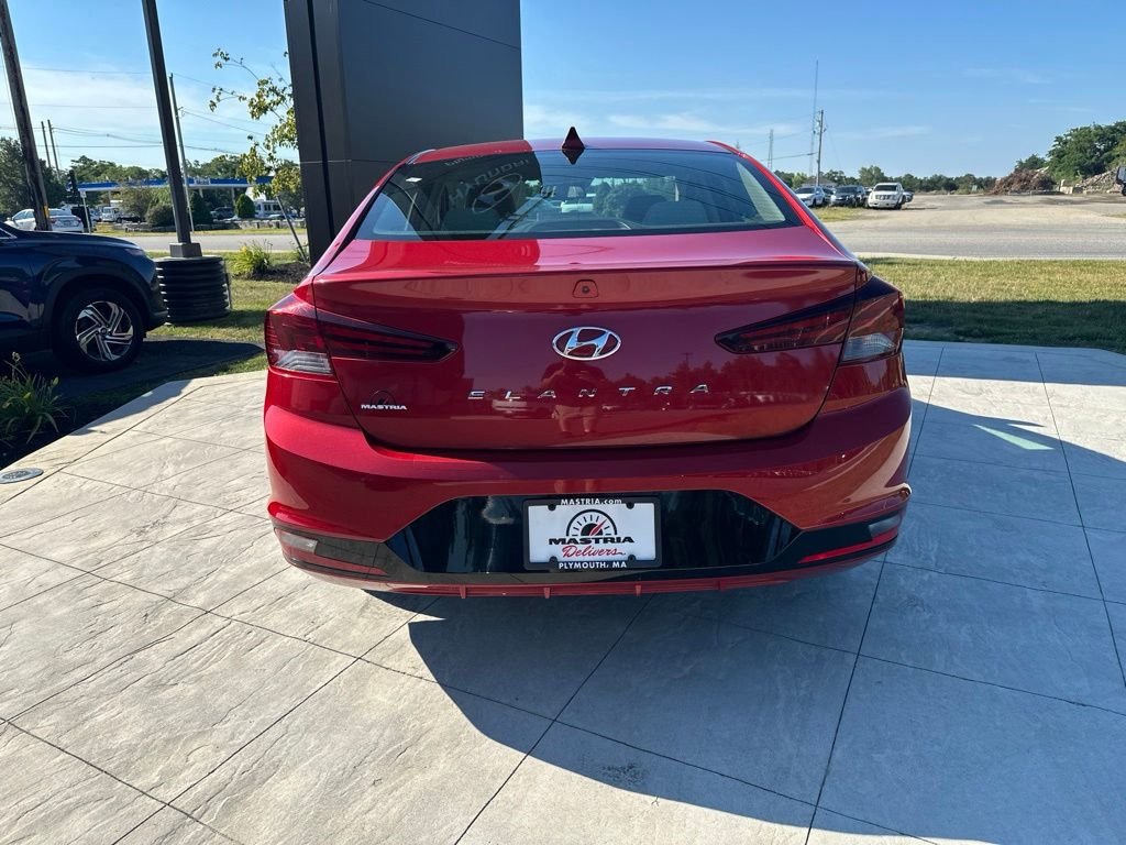 Used 2019 Red Hyundai Value Edition image 4