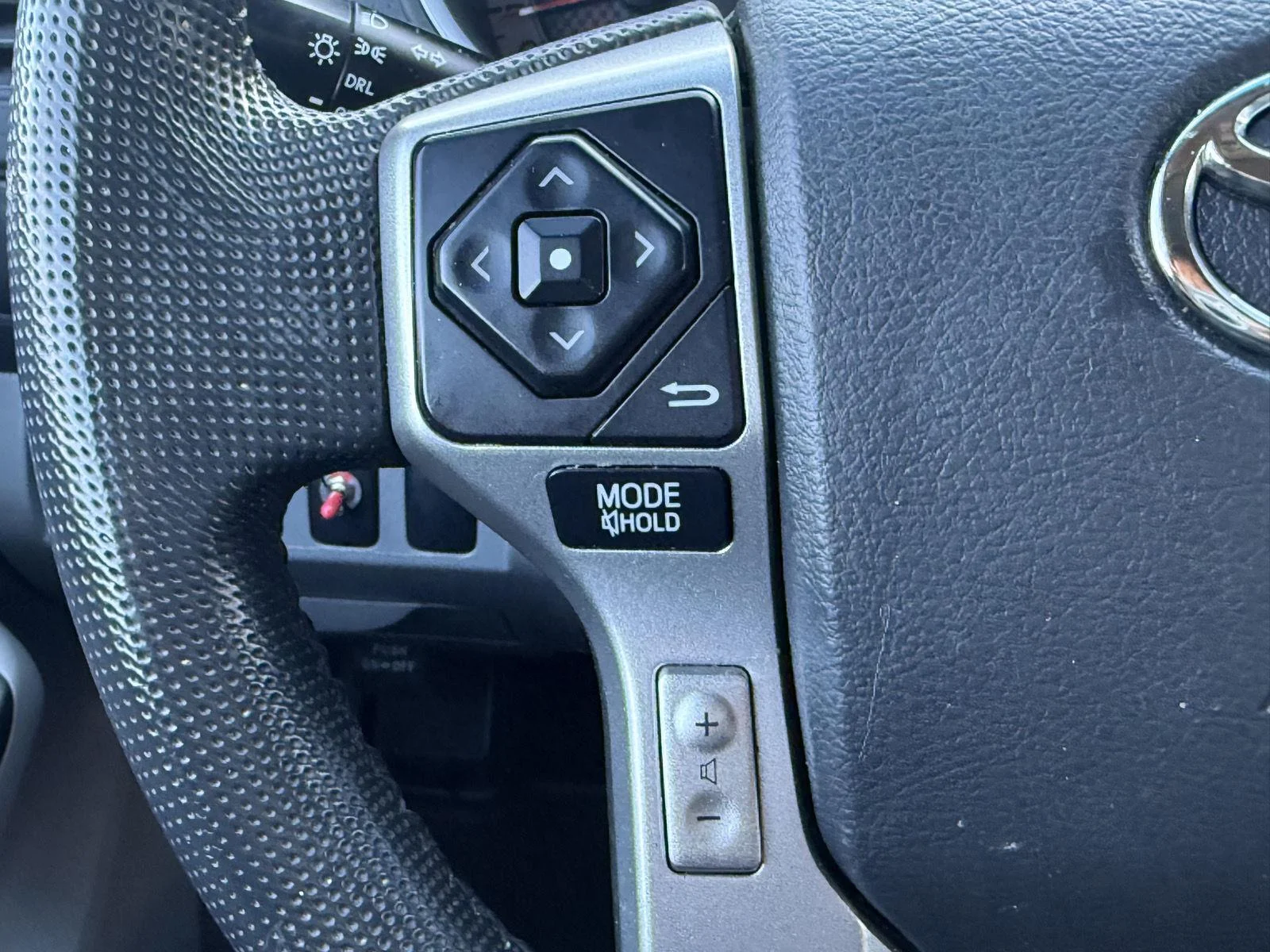 Used 2014 Pyrite Mica Toyota PreRunner image 23