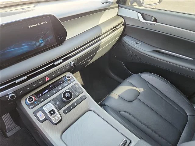 Used 2024 Maroon Hyundai SEL Front-Wheel Drive image 19