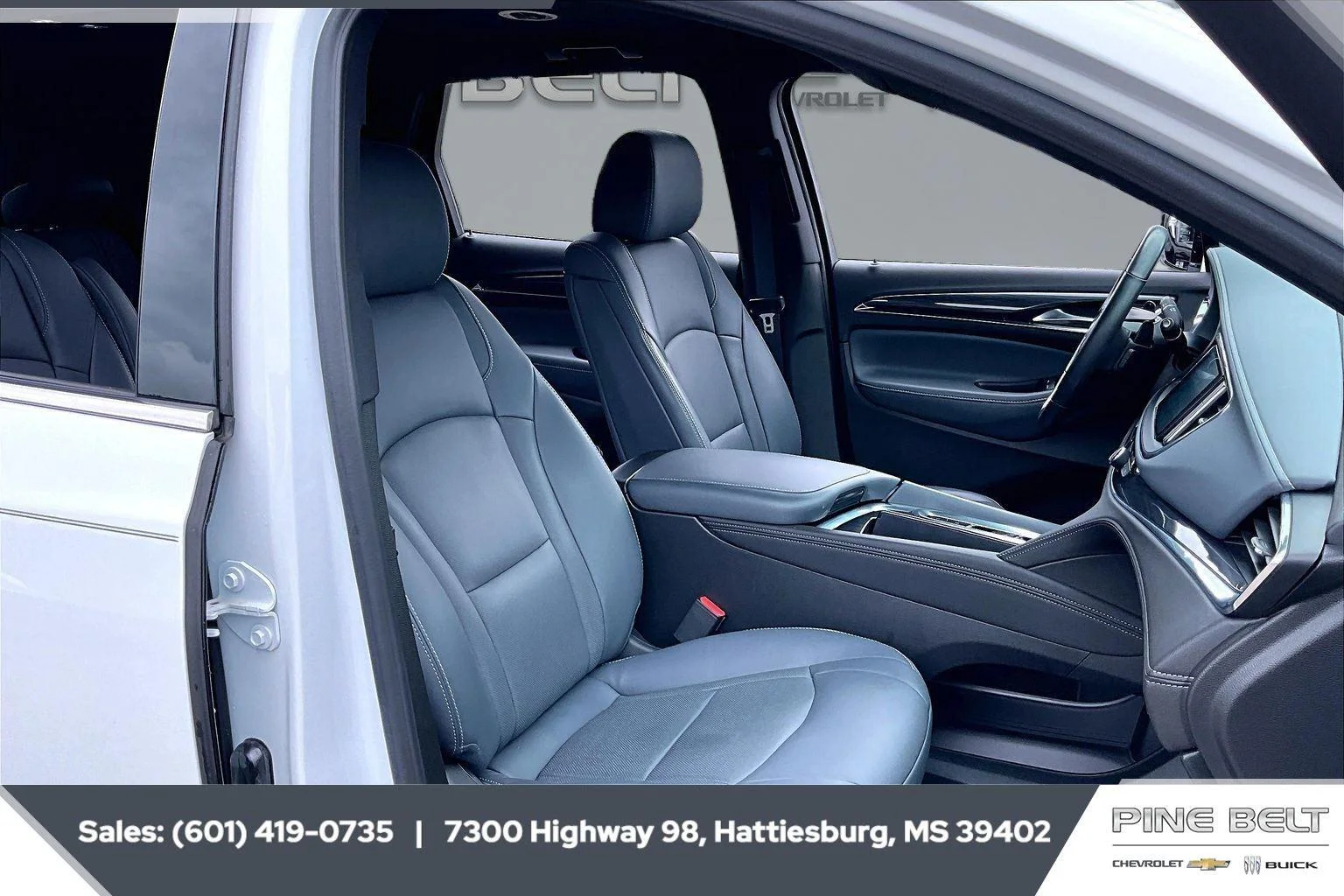 Used 2023 Summit White Buick Essence image 6