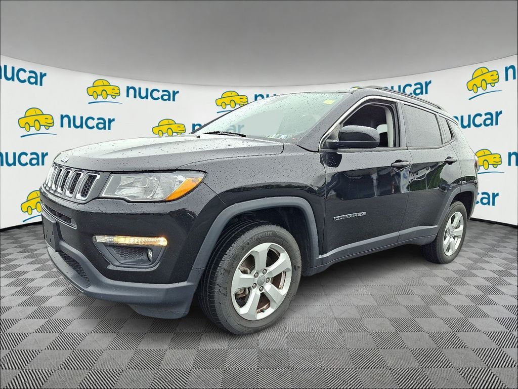 Used 2019 Black Jeep Latitude image 3