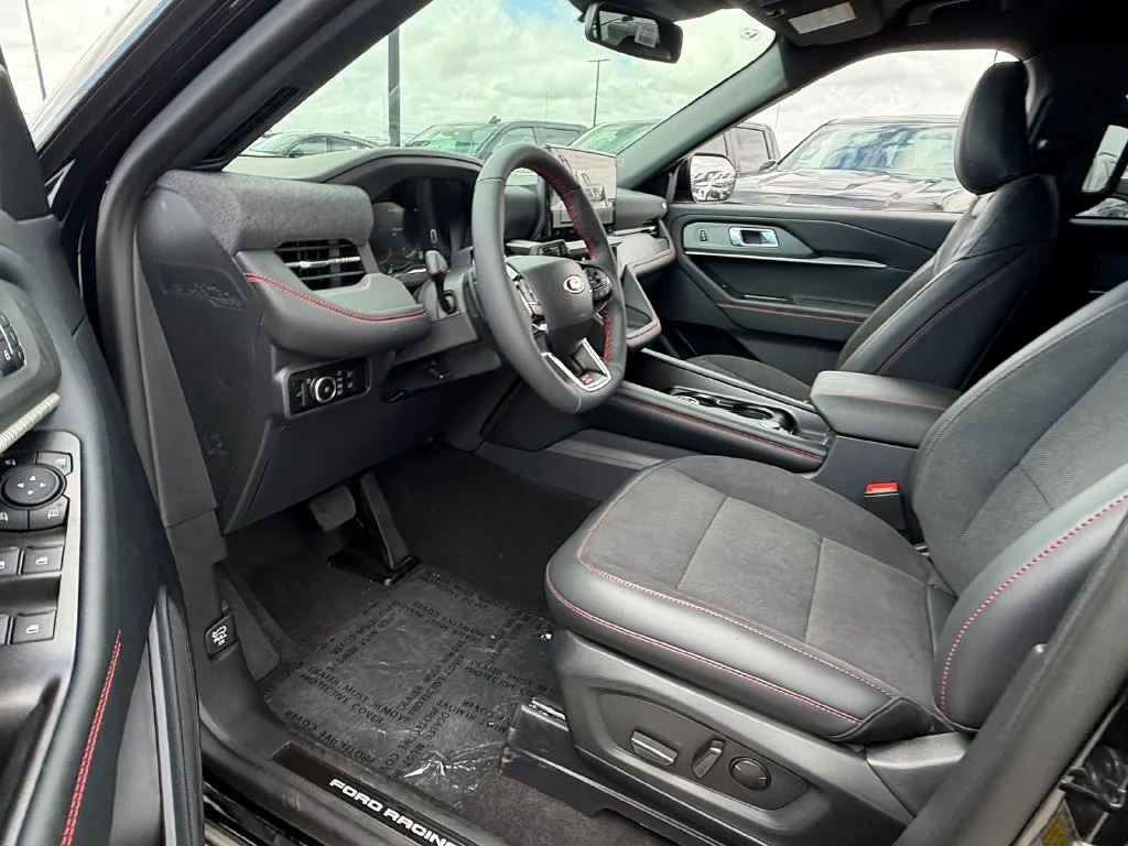 New 2027 Agate Black Metallic Ford ST image 11