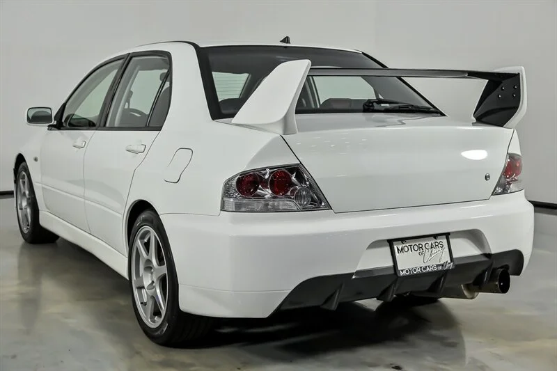 Used 2003 Weightless White Mitsubishi  image 9