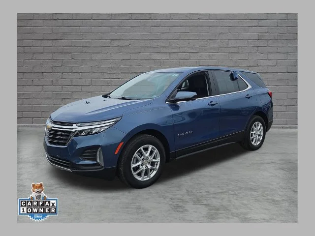 Used 2024 Lakeshore Blue Metallic Chevrolet LT image 1