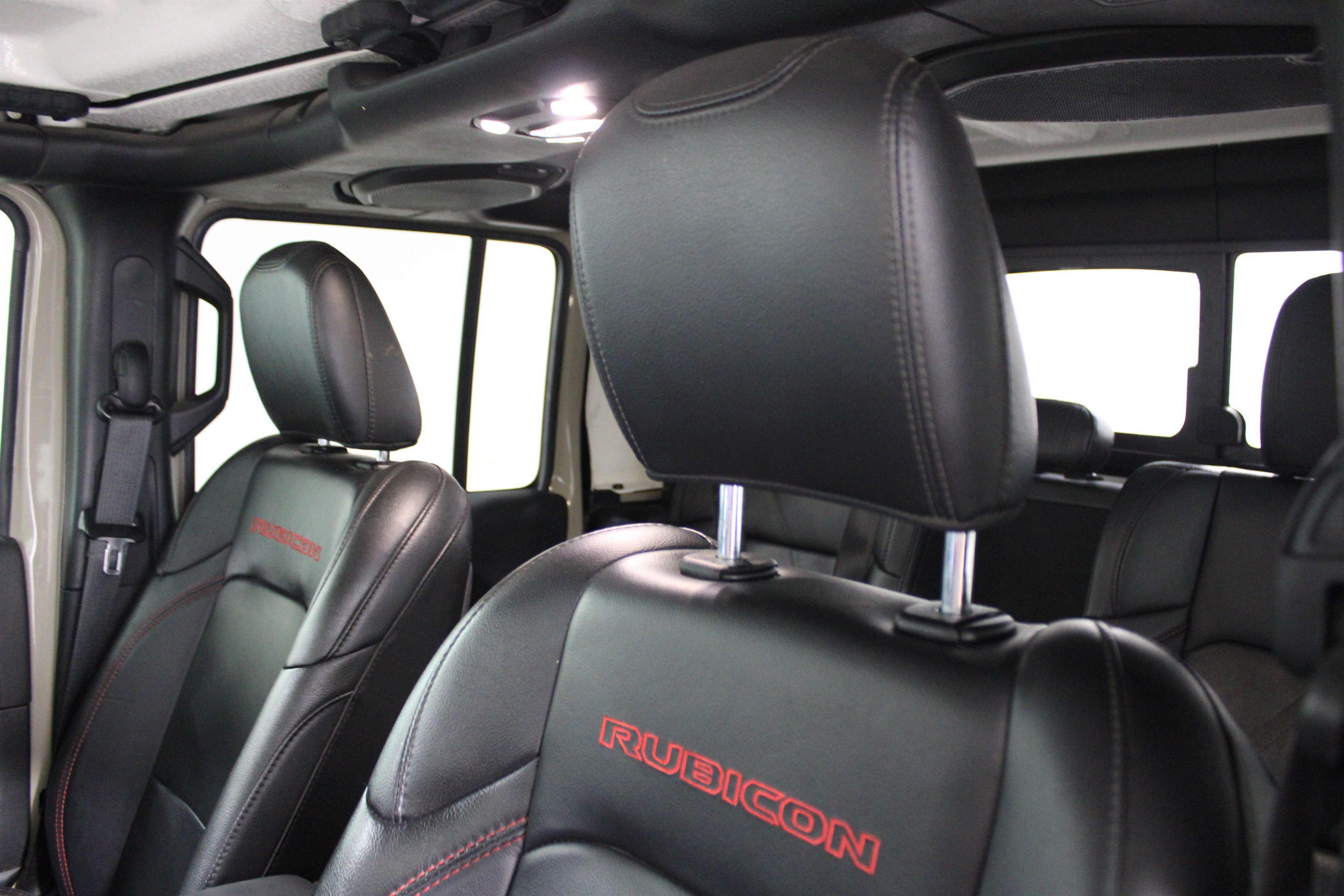 Used 2022 Limited Edition Gobi Clearcoat Jeep Rubicon image 5