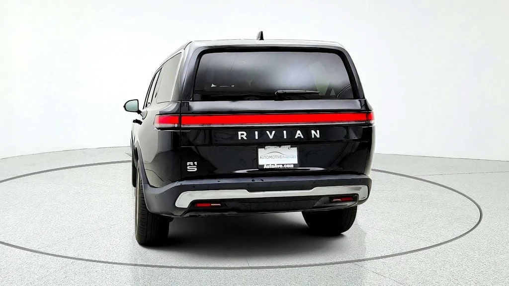 Used 2025 Midnight Rivian Adventure Dual-Motor Large Pack image 6