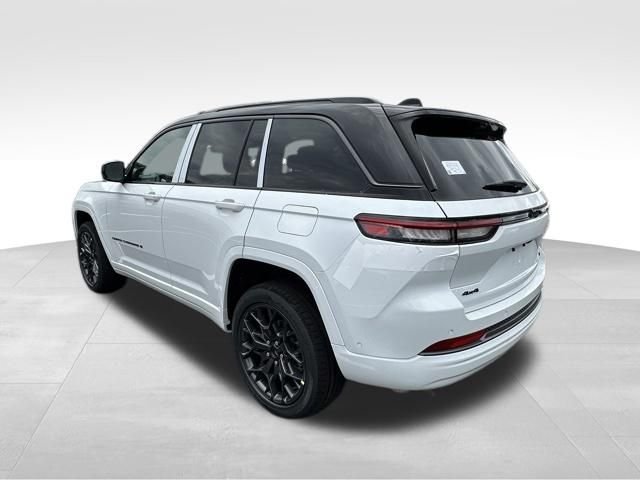 New 2026 Bright White Clear-Coat Exterior Paint Jeep Summit image 4
