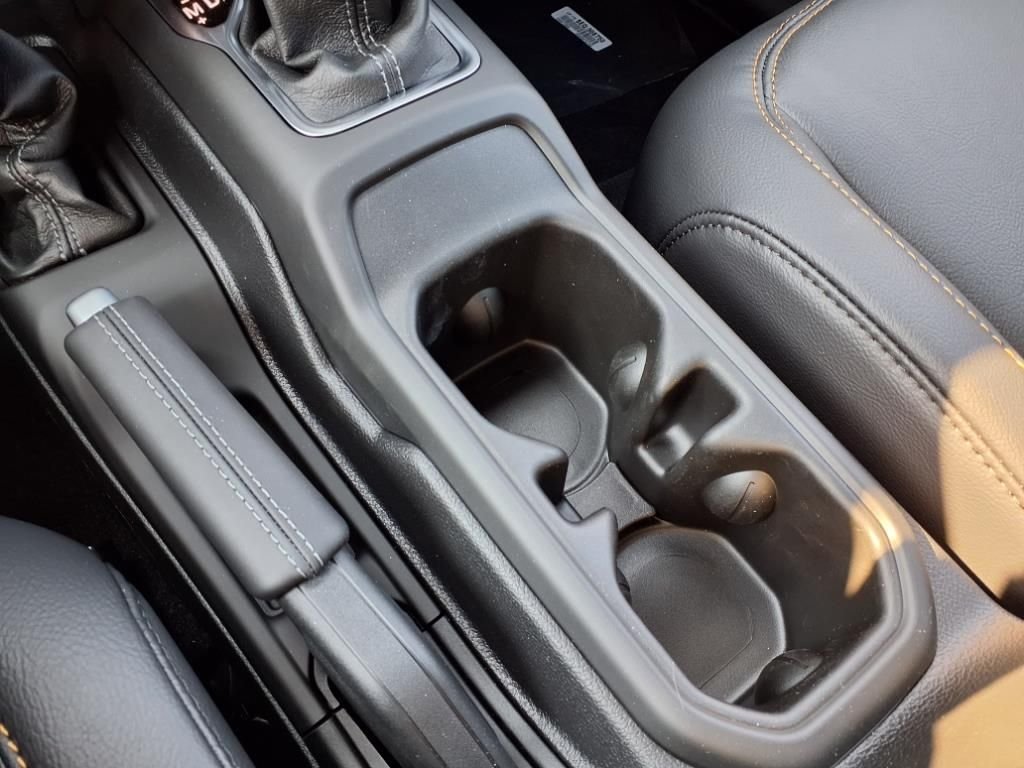 2025 Jeep Wrangler 4-Door Sahara - Photo 17