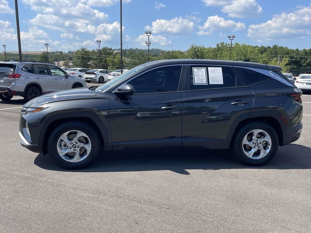 Used 2022 Gray Hyundai SE image 6