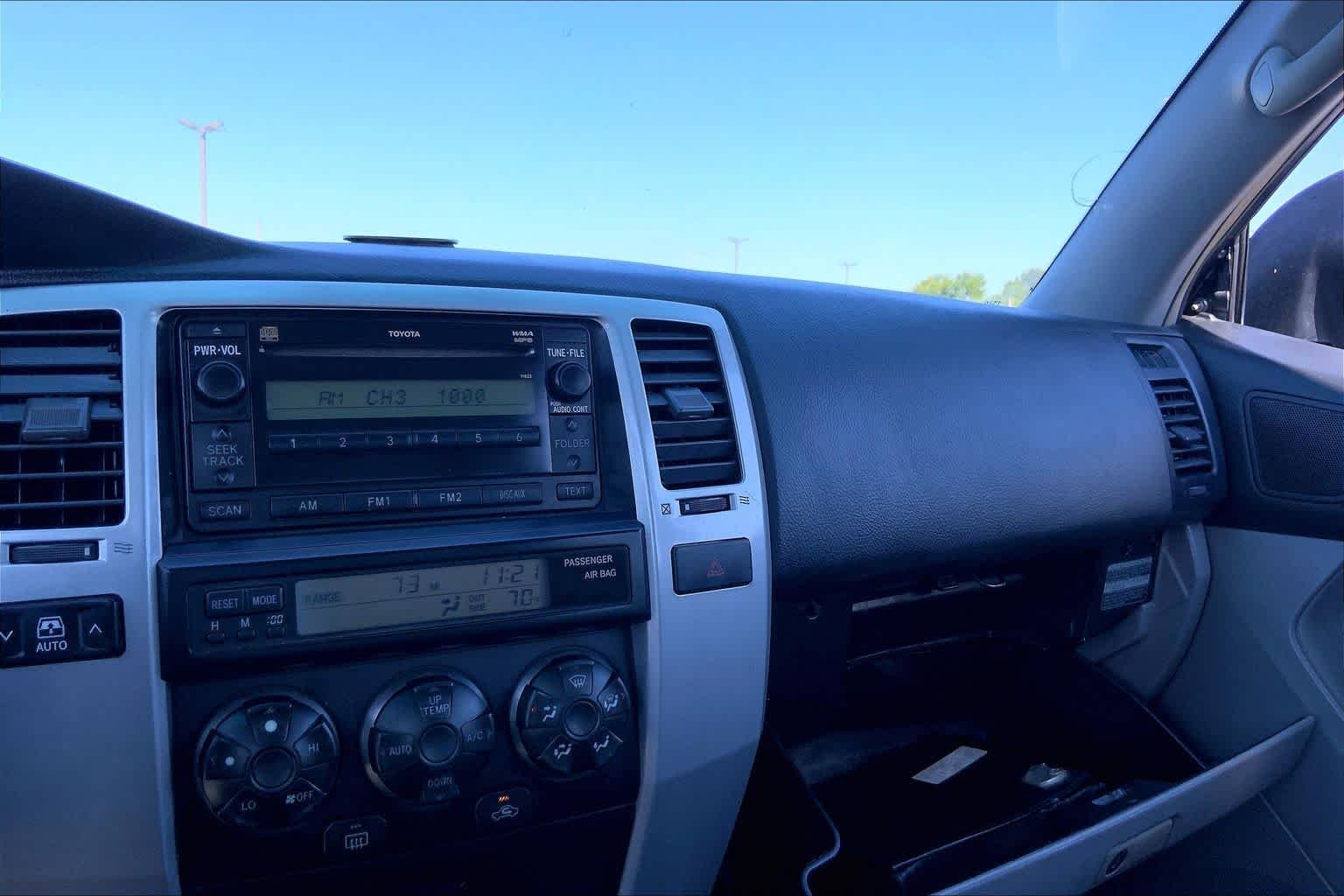 Used 2008 Galactic Gray Mica Toyota SR5 image 32