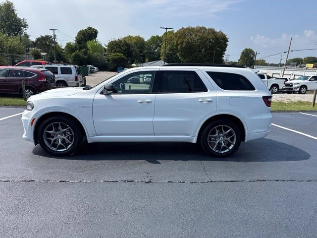 New 2027 White Knuckle Clear-Coat Exterior Paint Dodge GT HEMI image 4
