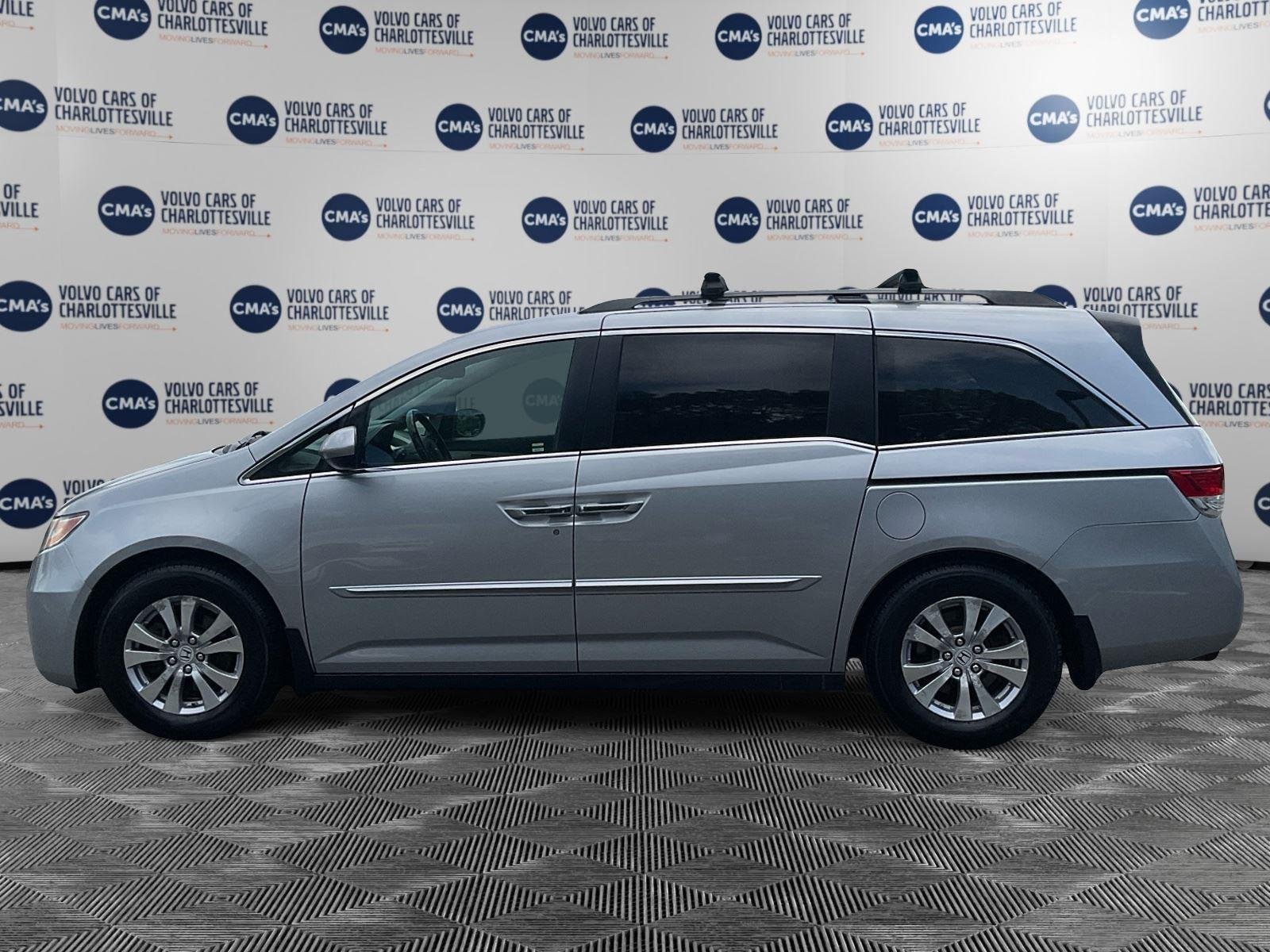 Used 2016 Lunar Silver Metallic Honda EX-L image 2