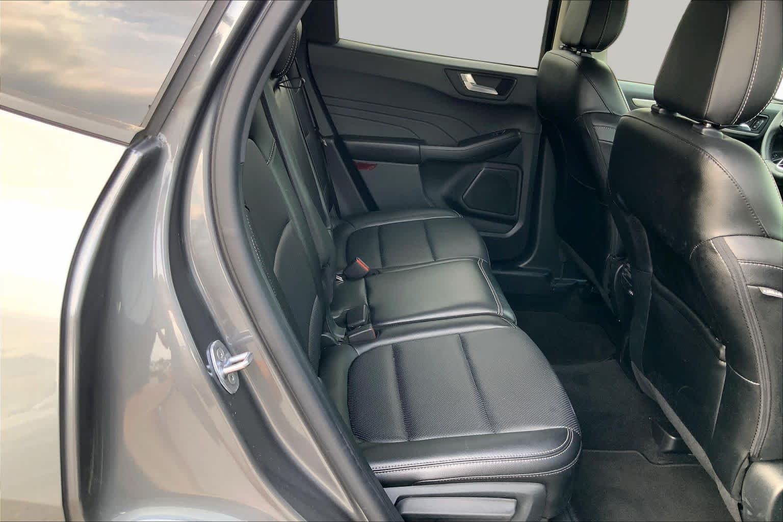 Used 2022 Carbonized Gray Metallic Ford SEL image 19