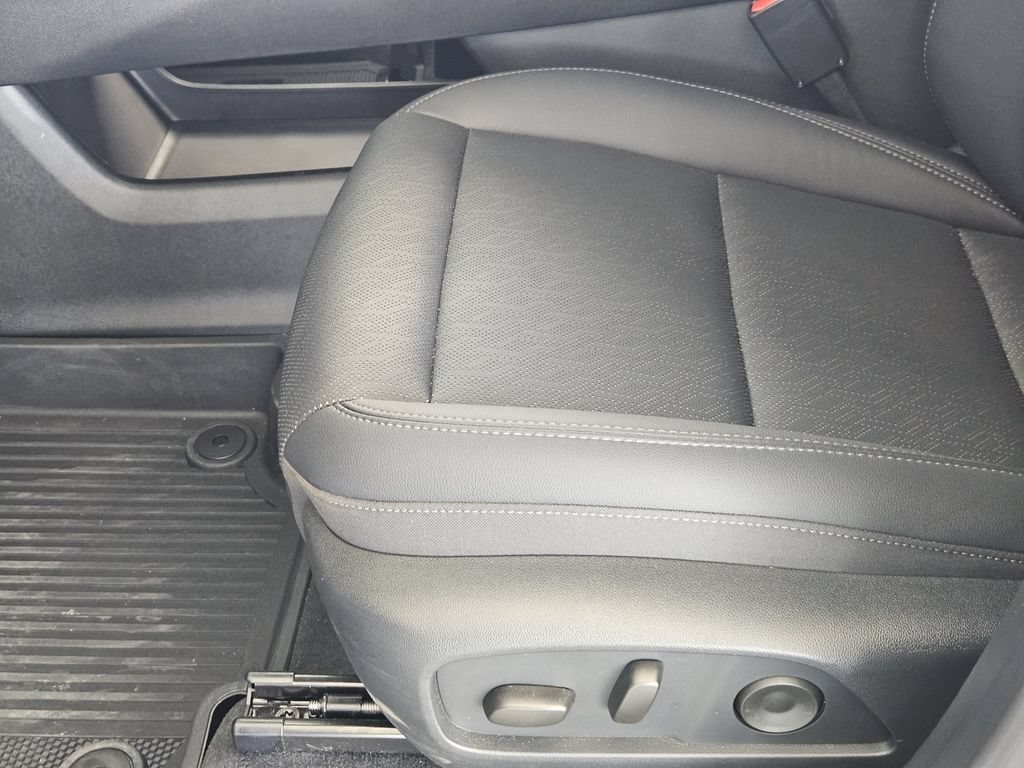 2026 Chevrolet Equinox LT - Photo 21