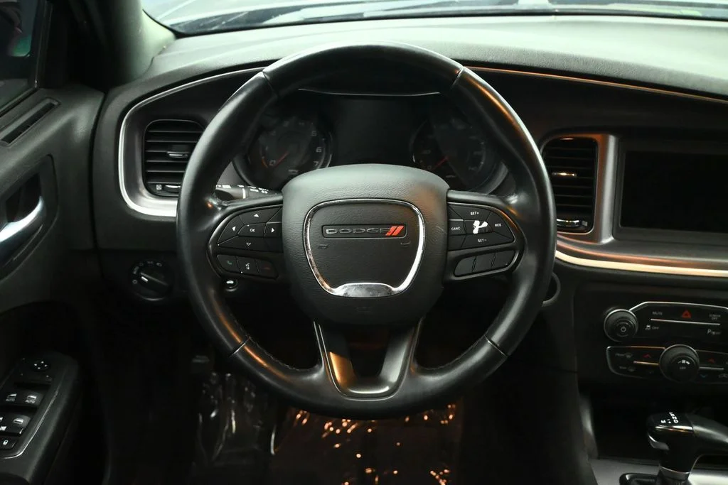 Used 2021 Black Dodge SXT image 34