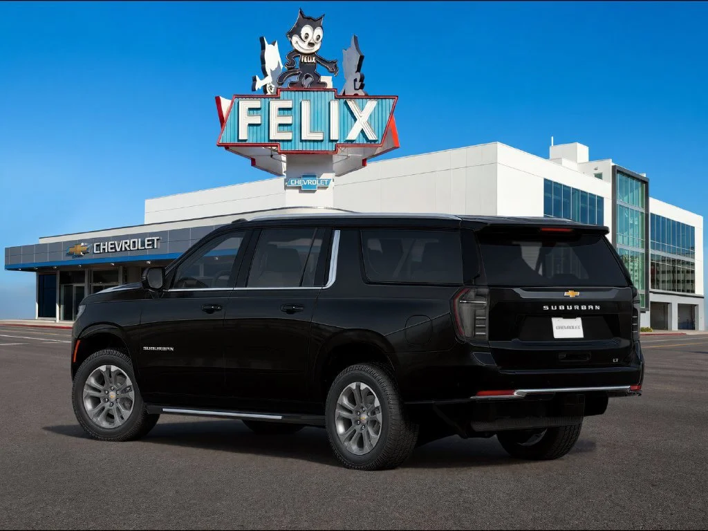 2026 Chevrolet Suburban LT - Photo 3
