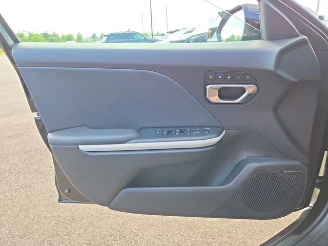 New 2026 Aurora Black Pearl Kia GT-Line image 8
