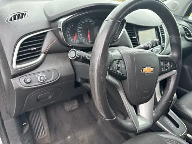 Used 2018 SILVER ICE METALLIC Chevrolet LT image 8