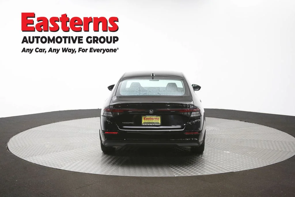 Used 2025 Black Honda SE image 36
