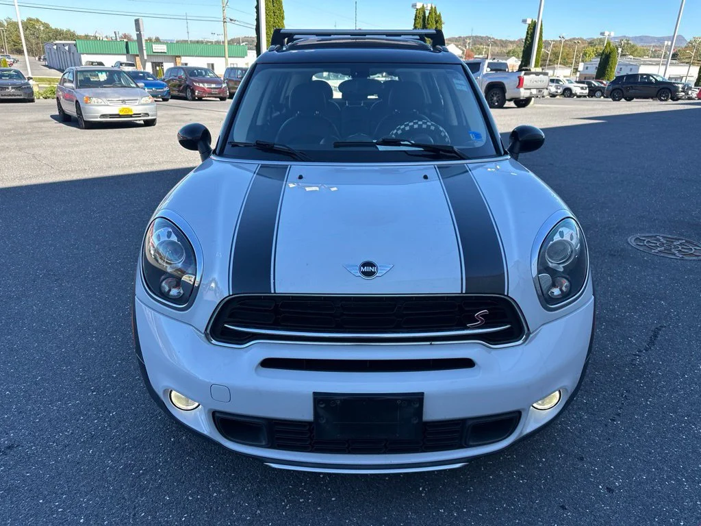 Used 2016 Light White MINI Base image 8