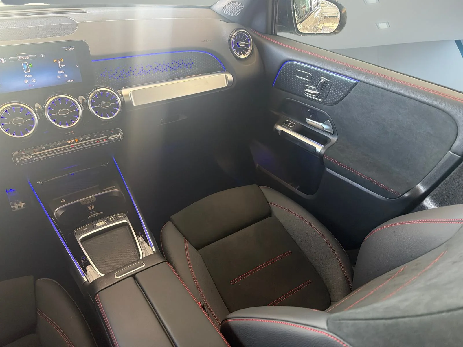 New 2026 White Mercedes-Benz Glb 250 4matic Suv image 20