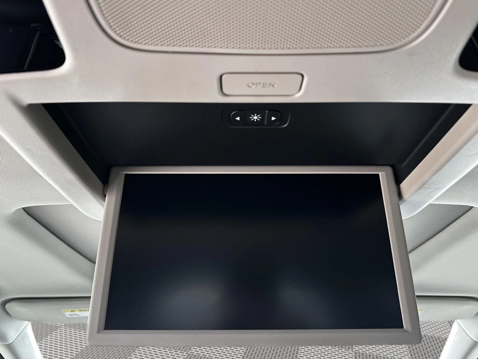 New 2026 Platinum White Pearl Honda Touring image 32