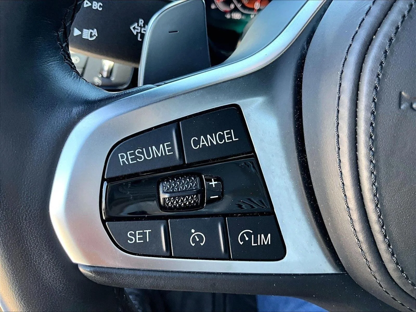 Used 2023 Skyscraper Grey Metallic BMW sDrive30i image 17