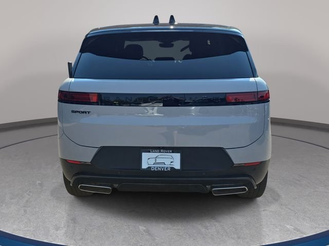 New 2026 Borasco Grey Land Rover SE image 6