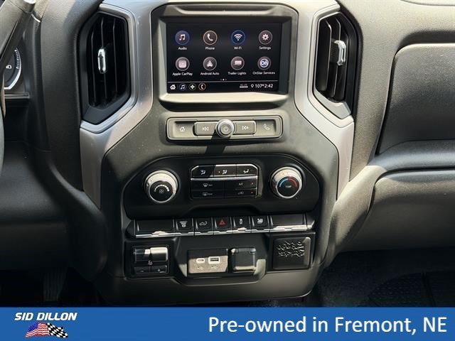 Used 2022 Mosaic Black Metallic Chevrolet Custom image 5