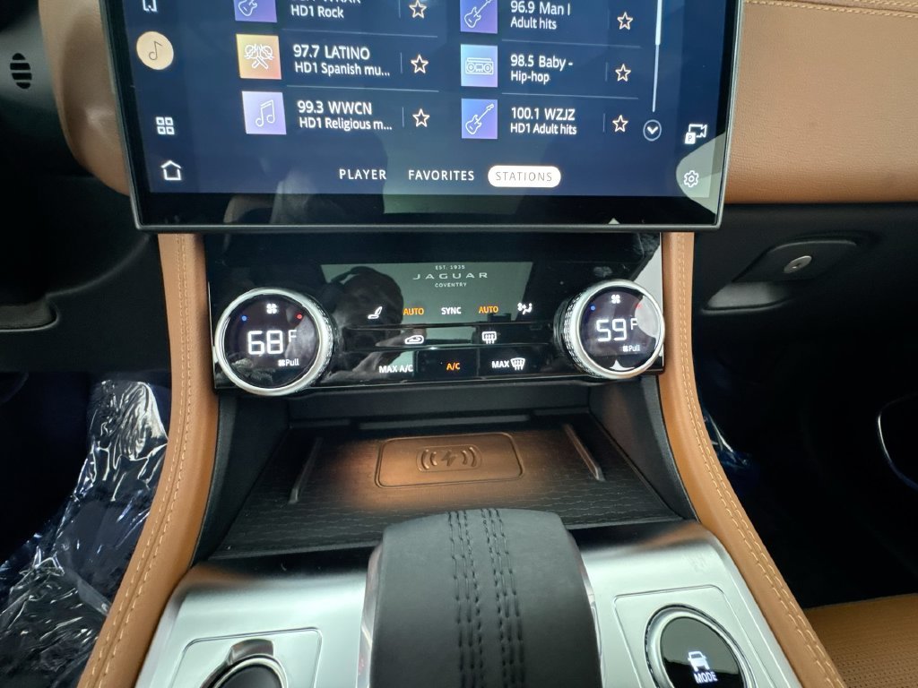 2026 Jaguar F-Pace R-Dynamic S - Photo 17