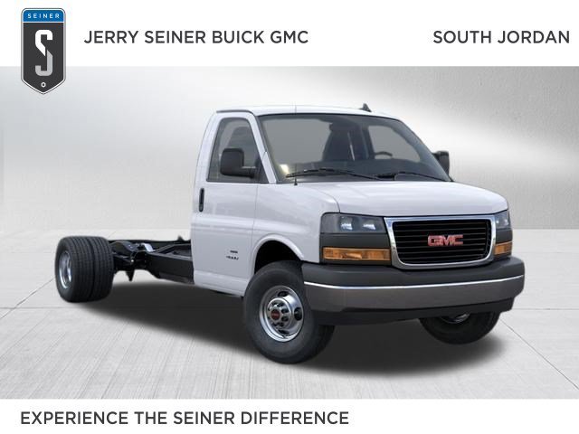 2025 GMC Savana Cutaway Work Van
