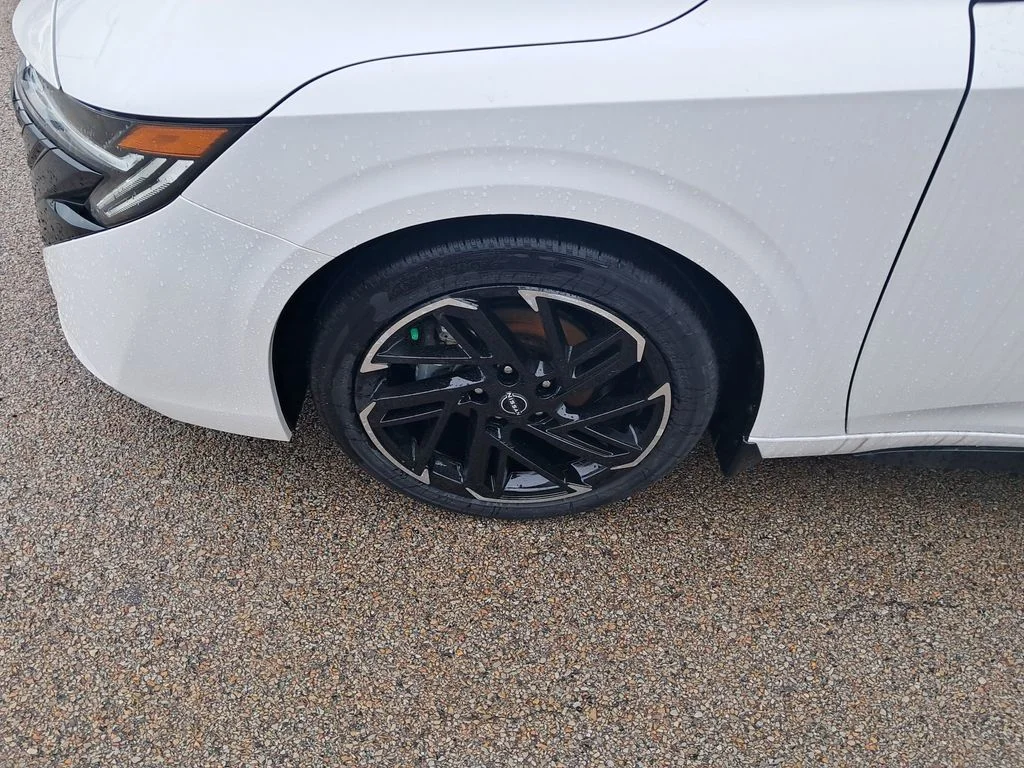 New 2026 White Nissan SR image 28