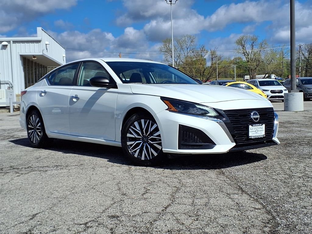 2025 Nissan Altima SV