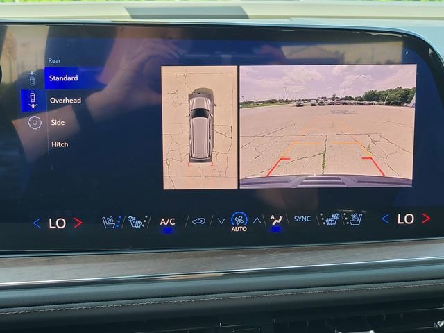 2025 Chevrolet Suburban High Country - Photo 37