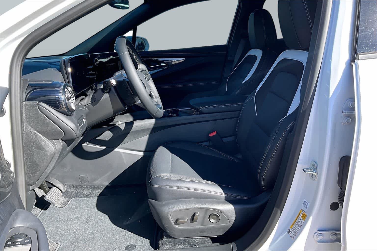 2025 Chevrolet Blazer EV LT - Photo 10