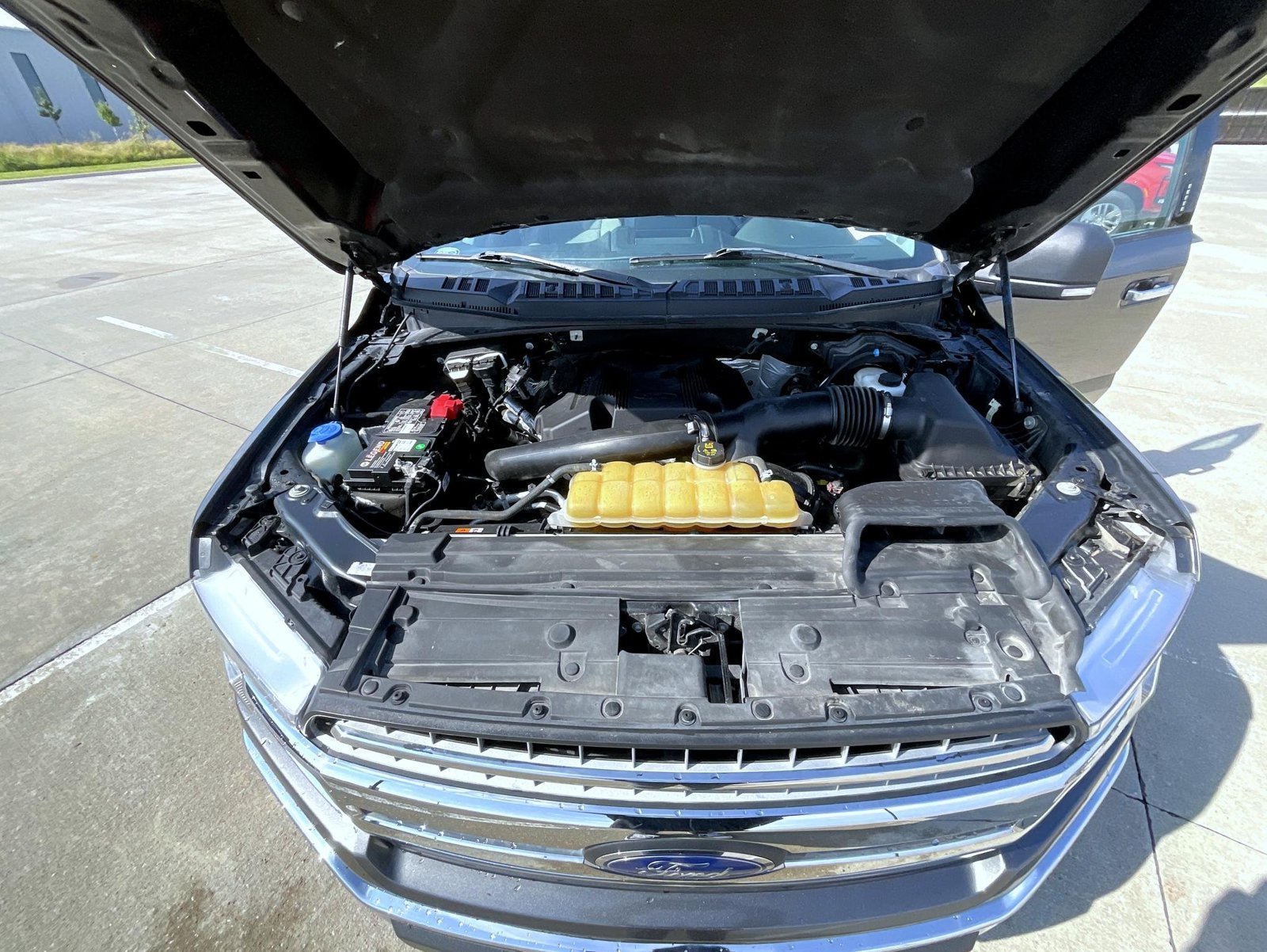 Used 2019 Gray Ford XLT image 25